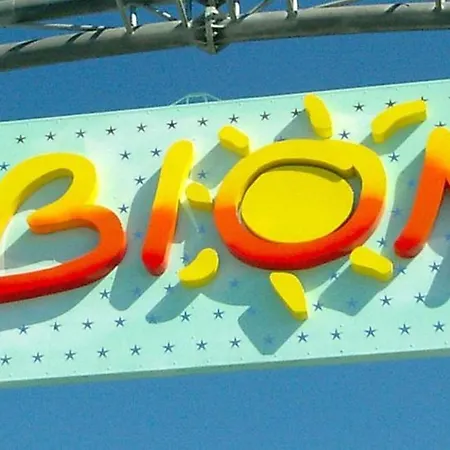 Modern With Stunning Seaview Terrace Апартаменти Бібіоне