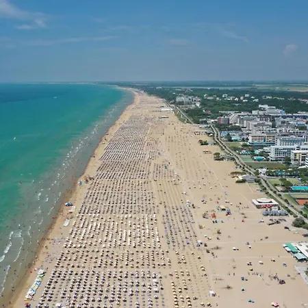Lägenhet Modern With Stunning Seaview Terrace Bibione
