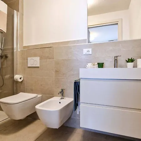 Modern With Stunning Seaview Terrace *