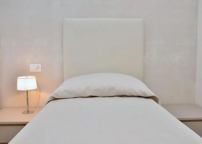 Апартаменти Modern With Stunning Seaview Terrace